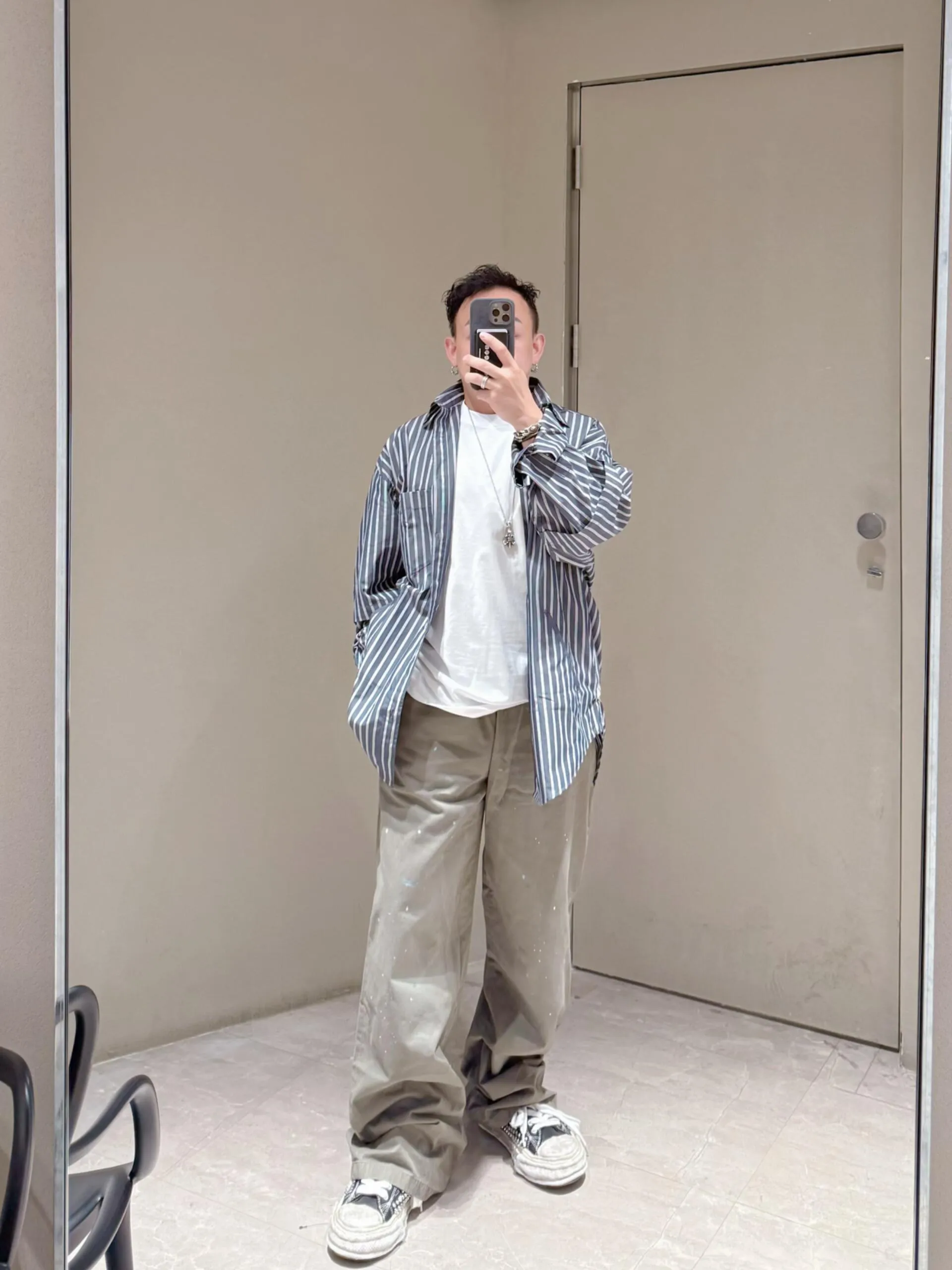 "Model upper body picture"